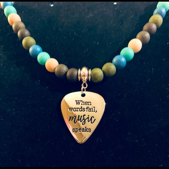 Necklace - Picture 2 of 4